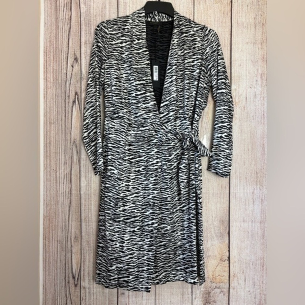 Donna Karan Womens Zebra Print wrap Dress size 6